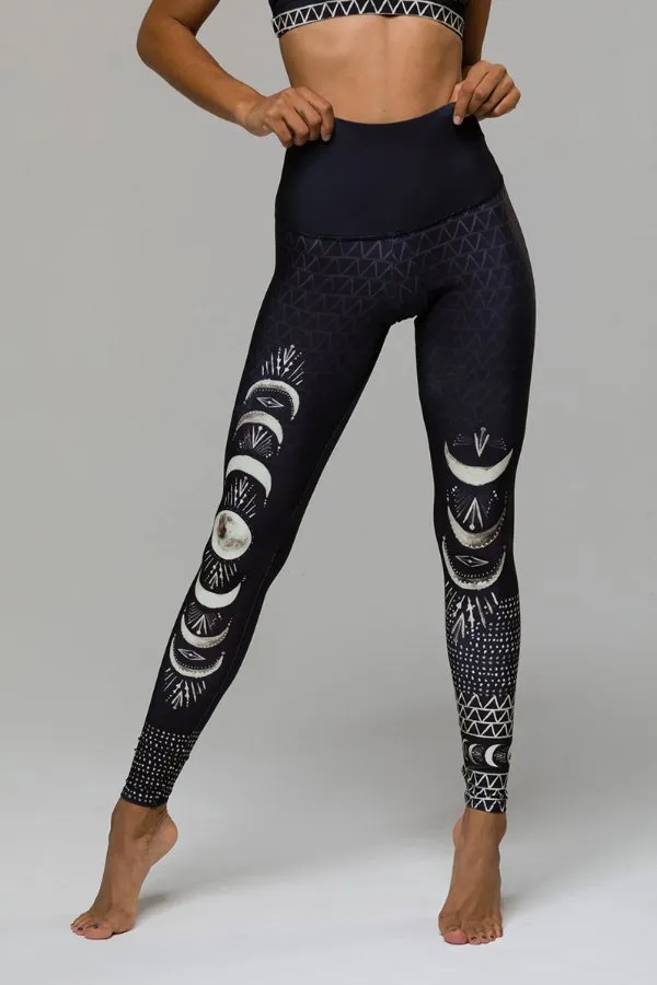 ONZIE // HIGH RISE GRAPHIC LEGGING - LAS LUNAS