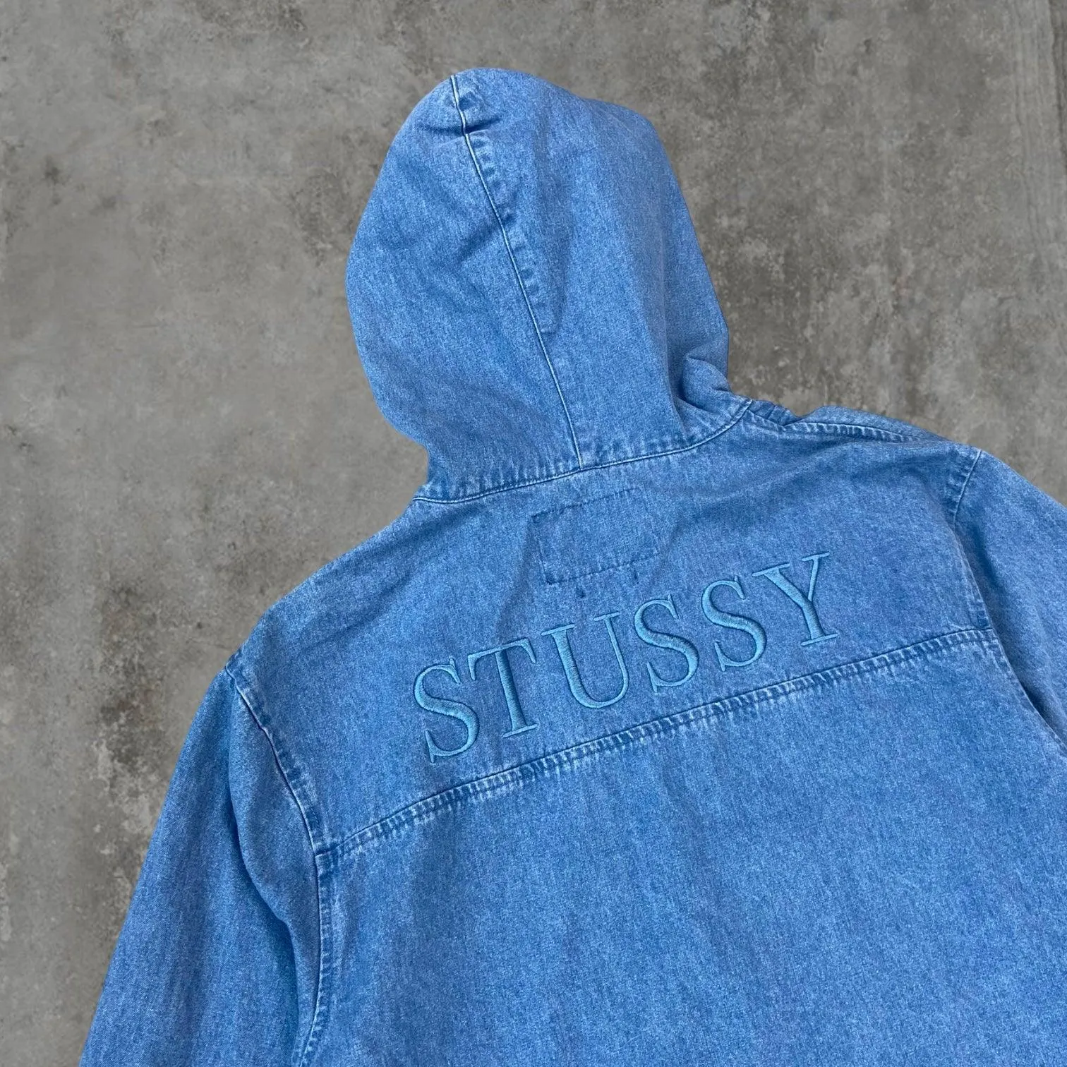 STUSSY DENIM HOODIE - L