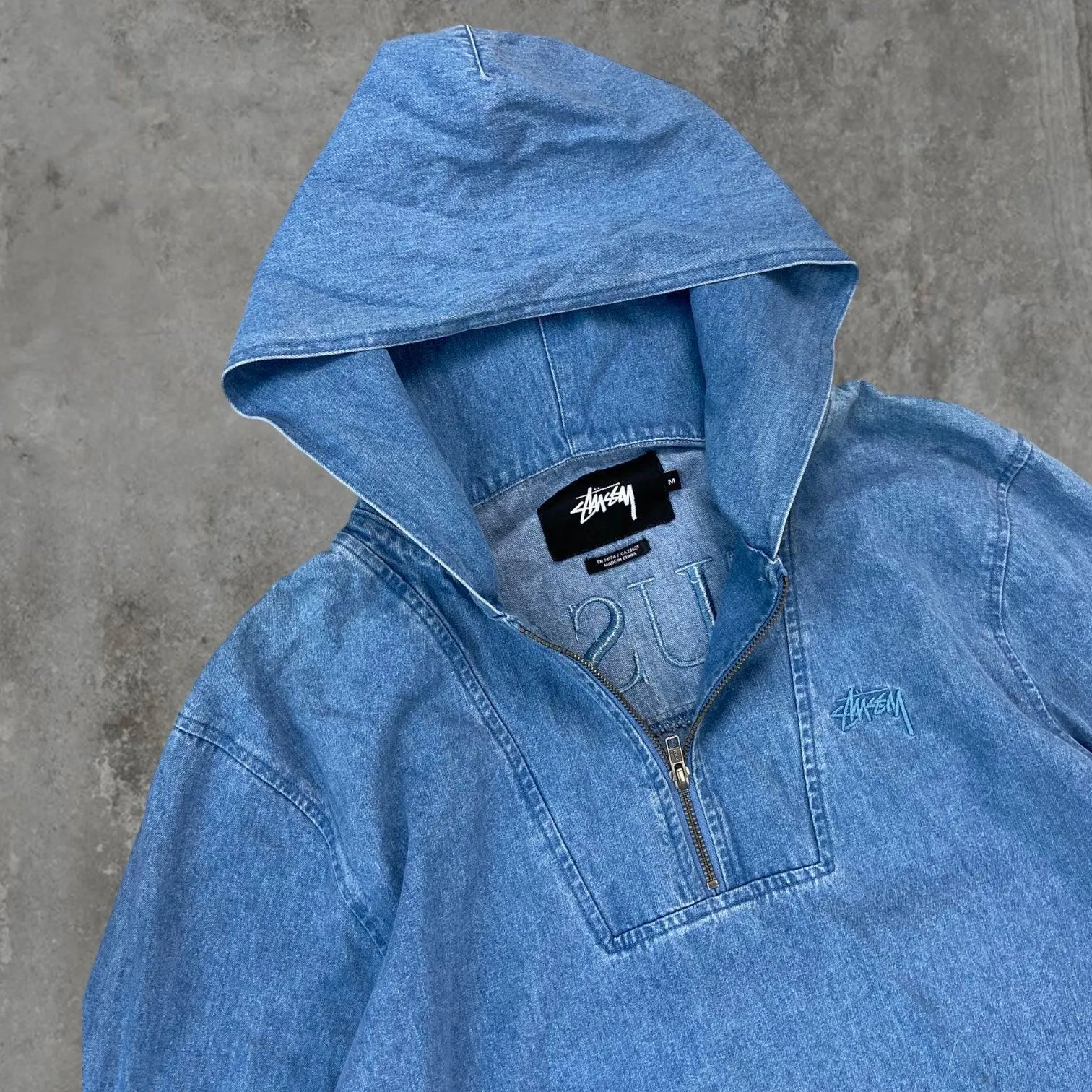 STUSSY DENIM HOODIE - L